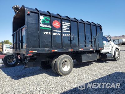 Czwarte zdjęcie samochodu z boku: 2008 FORD F650 SUPER DUTY CHIPPER TRUCK VIN:3FRNF65B38V656314 - miniatura