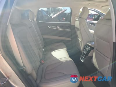 Zdjęcie 11 z 14 samochodu: 2021 LINCOLN NAUTILUS RESERVE VIN:2LMPJ8KP6MBL09027 - miniatura