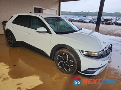 Czwarte zdjęcie samochodu z boku: 2023 HYUNDAI IONIQ 5 SEL VIN:KM8KNDAF9PU230946 - miniatura