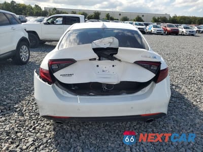 Zdjęcie 6 z 15 samochodu: 2021 ALFA ROMEO GIULIA SPORT VIN:ZARFAMAN6M7646879 - miniatura