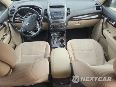 Zdjęcie 8 z 12 samochodu: 2014 KIA SORENTO LX VIN:5XYKT4A61EG517688 - miniatura