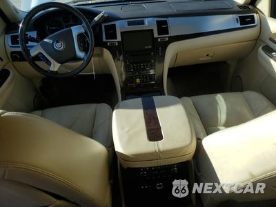 Zdjęcie 8 z 14 samochodu: 2008 CADILLAC ESCALADE ESV VIN:1GYFK66878R124823 - miniatura