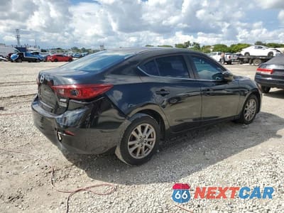 Trzecie zdjęcie samochodu z tyłu: 2017 MAZDA 3 SPORT VIN:3MZBN1U75HM121393 - miniatura