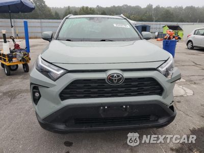 Piąte zdjęcie samochodu w środku: 2023 TOYOTA RAV4 XLE PREMIUM VIN:2T3A1RFV8PW385676 - miniatura