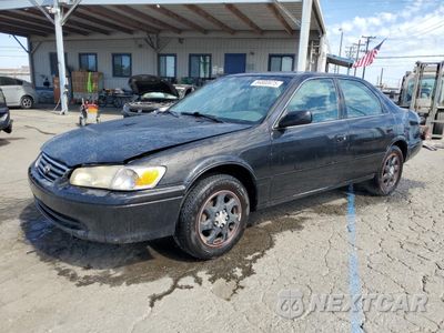 2000 TOYOTA CAMRY LE JT2BG28K5Y0402428 - główne zdjęcie licytacji z USA - miniatura