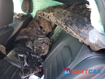 Zdjęcie 12 z 14 samochodu: 2016 VOLKSWAGEN GOLF R VIN:WVWUF7AU6GW248321 - miniatura