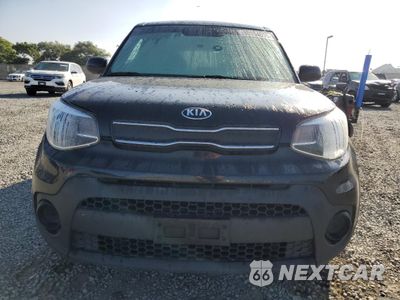 Piąte zdjęcie samochodu w środku: 2019 KIA SOUL VIN:KNDJN2A20K7663211 - miniatura