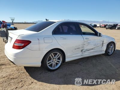 Trzecie zdjęcie samochodu z tyłu: 2014 MERCEDES-BENZ C 250 VIN:WDDGF4HB6EA952812 - miniatura