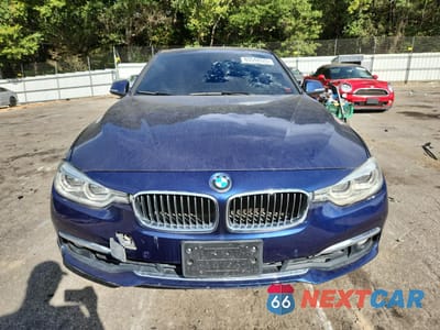 Piąte zdjęcie samochodu w środku: 2017 BMW 340 XI VIN:WBA8B7C37HK806555 - miniatura