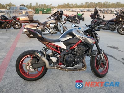 2023 KAWASAKI ZR900 F ML5ZRDF1XPDA62753 - główne zdjęcie licytacji z USA - miniatura