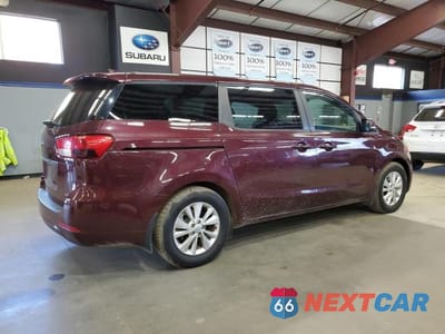 Trzecie zdjęcie samochodu z tyłu: 2017 KIA SEDONA LX VIN:KNDMB5C10H6308503 - miniatura