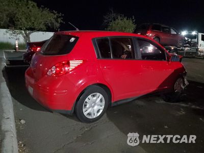 Trzecie zdjęcie samochodu z tyłu: 2012 NISSAN VERSA S VIN:3N1BC1CP3CK273920 - miniatura
