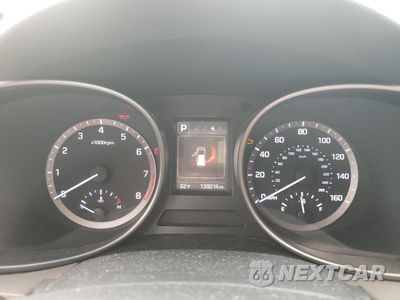 Zdjęcie 9 z 12 samochodu: 2017 HYUNDAI SANTA FE SE VIN:KM8SMDHF8HU230690 - miniatura