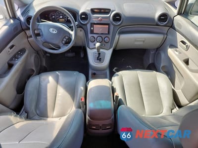Zdjęcie 8 z 15 samochodu: 2009 KIA RONDO BASE VIN:KNAFG528X97222617 - miniatura