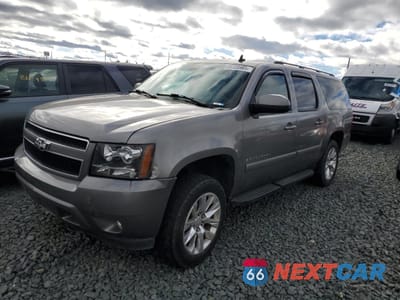 2008 CHEVROLET SUBURBAN K1500 LS 3GNFK16318G126183 - główne zdjęcie licytacji z USA - miniatura