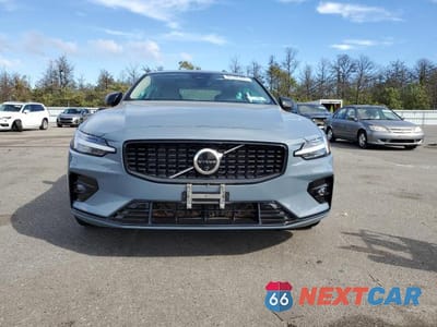 Piąte zdjęcie samochodu w środku: 2024 VOLVO S60 PLUS VIN:7JRL12TL5RG290401 - miniatura