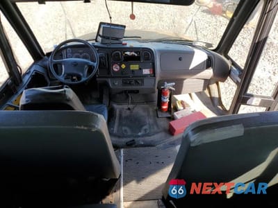 Piąte zdjęcie samochodu w środku: 2011 THOMAS SAF-T-LINER C2 - SCHOOL BUS VIN:4UZABRDTXBCAU4000 - miniatura