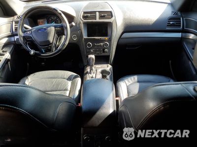 Zdjęcie 8 z 14 samochodu: 2018 FORD EXPLORER XLT VIN:1FM5K8D81JGA05436 - miniatura