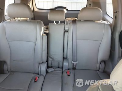 Zdjęcie 10 z 13 samochodu: 2013 TOYOTA HIGHLANDER LIMITED VIN:5TDDK3EH1DS265010 - miniatura
