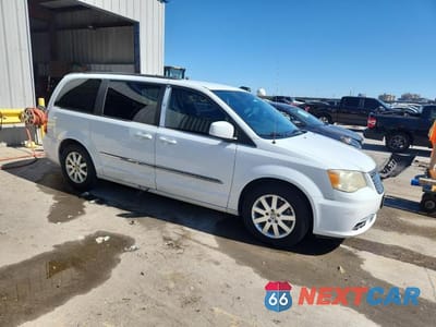 Czwarte zdjęcie samochodu z boku: 2014 CHRYSLER TOWN & COUNTRY TOURING VIN:2C4RC1BG2ER255924 - miniatura
