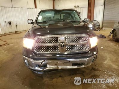 Piąte zdjęcie samochodu w środku: 2017 RAM 1500 LARAMIE VIN:1C6RR7NT5HS786085 - miniatura