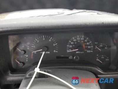 Zdjęcie 9 z 13 samochodu: 2000 JEEP CHEROKEE SPORT VIN:1J4FT48S7YL181665 - miniatura