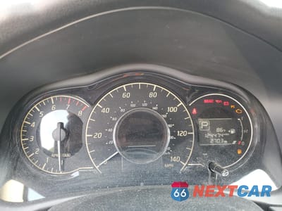 Zdjęcie 9 z 12 samochodu: 2015 NISSAN VERSA NOTE S VIN:3N1CE2CP1FL425342 - miniatura