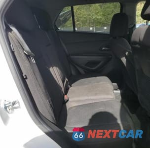 Zdjęcie 11 z 12 samochodu: 2020 CHEVROLET TRAX LS VIN:KL7CJKSB1LB329610 - miniatura
