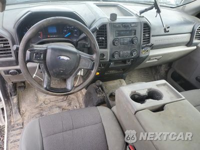 Zdjęcie 8 z 13 samochodu: 2017 FORD F550 SUPER DUTY VIN:1FDUF5HY1HEB79361 - miniatura