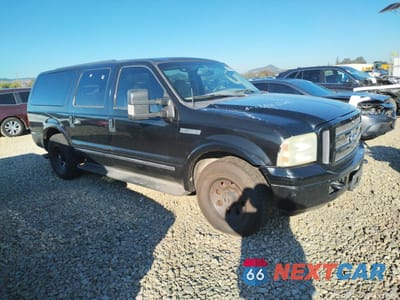 Czwarte zdjęcie samochodu z boku: 2005 FORD EXCURSION LIMITED VIN:1FMNU42P95EA05960 - miniatura