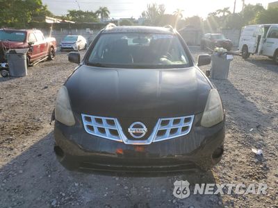 Piąte zdjęcie samochodu w środku: 2014 NISSAN ROGUE SELECT S VIN:JN8AS5MT0EW602020 - miniatura