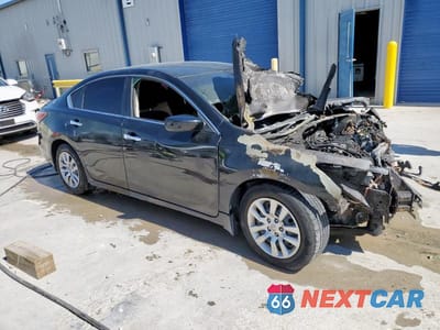Czwarte zdjęcie samochodu z boku: 2015 NISS ALTIMA 2.5 VIN:1N4AL3AP2FN392344 - miniatura