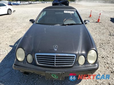 Piąte zdjęcie samochodu w środku: 2002 MERCEDES-BENZ CLK 430 VIN:WDBLK70G72T121301 - miniatura