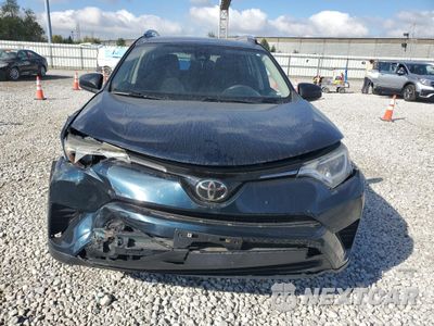 Piąte zdjęcie samochodu w środku: 2017 TOYOTA RAV4 LE VIN:JTMBFREVXHJ706480 - miniatura