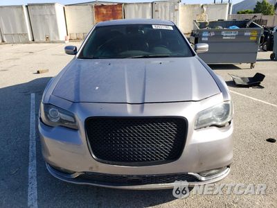 Piąte zdjęcie samochodu w środku: 2015 CHRYSLER 300 S VIN:2C3CCABT5FH818351 - miniatura
