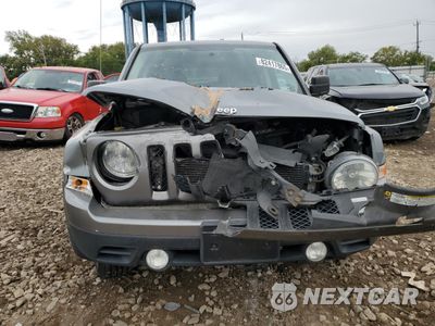 Piąte zdjęcie samochodu w środku: 2011 JEEP PATRIOT SPORT VIN:1J4NF1GB3BD276406 - miniatura