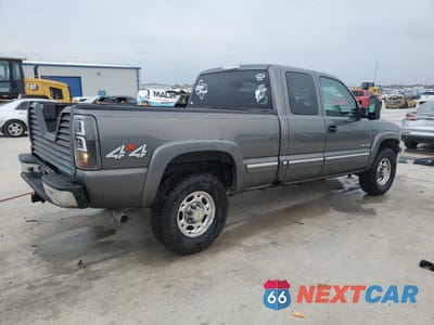 Trzecie zdjęcie samochodu z tyłu: 2000 CHEVROLET SILVERADO K2500 VIN:1GCGK29U0YE408569 - miniatura