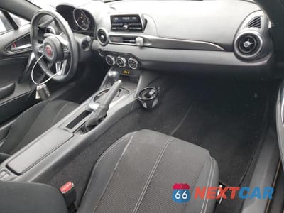 Zdjęcie 8 z 13 samochodu: 2018 FIAT 124 SPIDER CLASSICA VIN:JC1NFAEK4J0137395 - miniatura