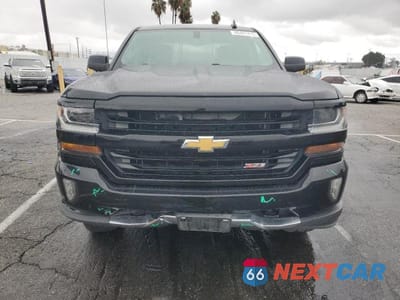 Piąte zdjęcie samochodu w środku: 2016 CHEVROLET SILVERADO K1500 LT VIN:1GCVKREC7GZ260327 - miniatura