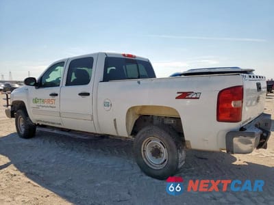 Drugie zdjęcie samochodu z przodu: 2009 CHEVROLET SILVERADO C2500 HEAVY DUTY LT VIN:1GCHC53699F104035 - miniatura