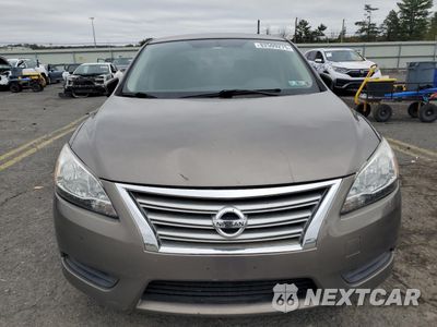 Piąte zdjęcie samochodu w środku: 2015 NISSAN SENTRA S VIN:3N1AB7AP6FL636343 - miniatura