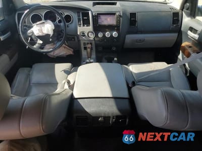 Zdjęcie 8 z 12 samochodu: 2010 TOYOTA TUNDRA CREWMAX LIMITED VIN:5TFHY5F1XAX152787 - miniatura
