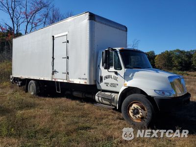 Czwarte zdjęcie samochodu z boku: 2016 INTERNATIONAL 4000 4300 - SEMI TRUCK VIN:1HTMMMML7GH219943 - miniatura