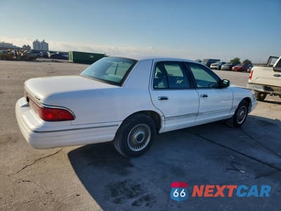 Trzecie zdjęcie samochodu z tyłu: 1997 MERCURY GRAND MARQ VIN:2MELM74W6VX700010 - miniatura