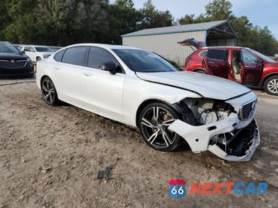 Czwarte zdjęcie samochodu z boku: 2020 VOLVO S90 T6 OCEAN RACE VIN:LVYA22MTXLP180218 - miniatura