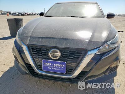 Piąte zdjęcie samochodu w środku: 2019 NISSAN ALTIMA S VIN:1N4BL4BV5KN326016 - miniatura