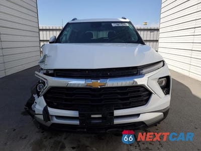 Piąte zdjęcie samochodu w środku: 2025 CHEVROLET TRAILBLAZER LT VIN:KL79MRSL2SB194753 - miniatura