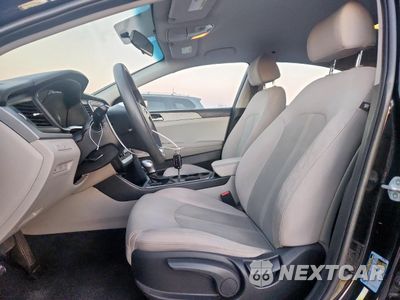 Zdjęcie 7 z 13 samochodu: 2019 HYUNDAI SONATA SE VIN:5NPE24AFXKH796160 - miniatura