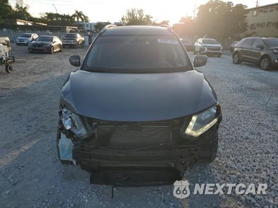 Piąte zdjęcie samochodu w środku: 2015 NISSAN ROGUE S VIN:KNMAT2MTXFP528706 - miniatura