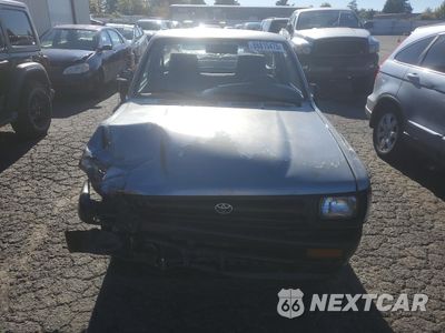 Piąte zdjęcie samochodu w środku: 1993 TOYOTA PICKUP 1/2 TON SHORT WHEELBASE STB VIN:4TARN81A6PZ090139 - miniatura
